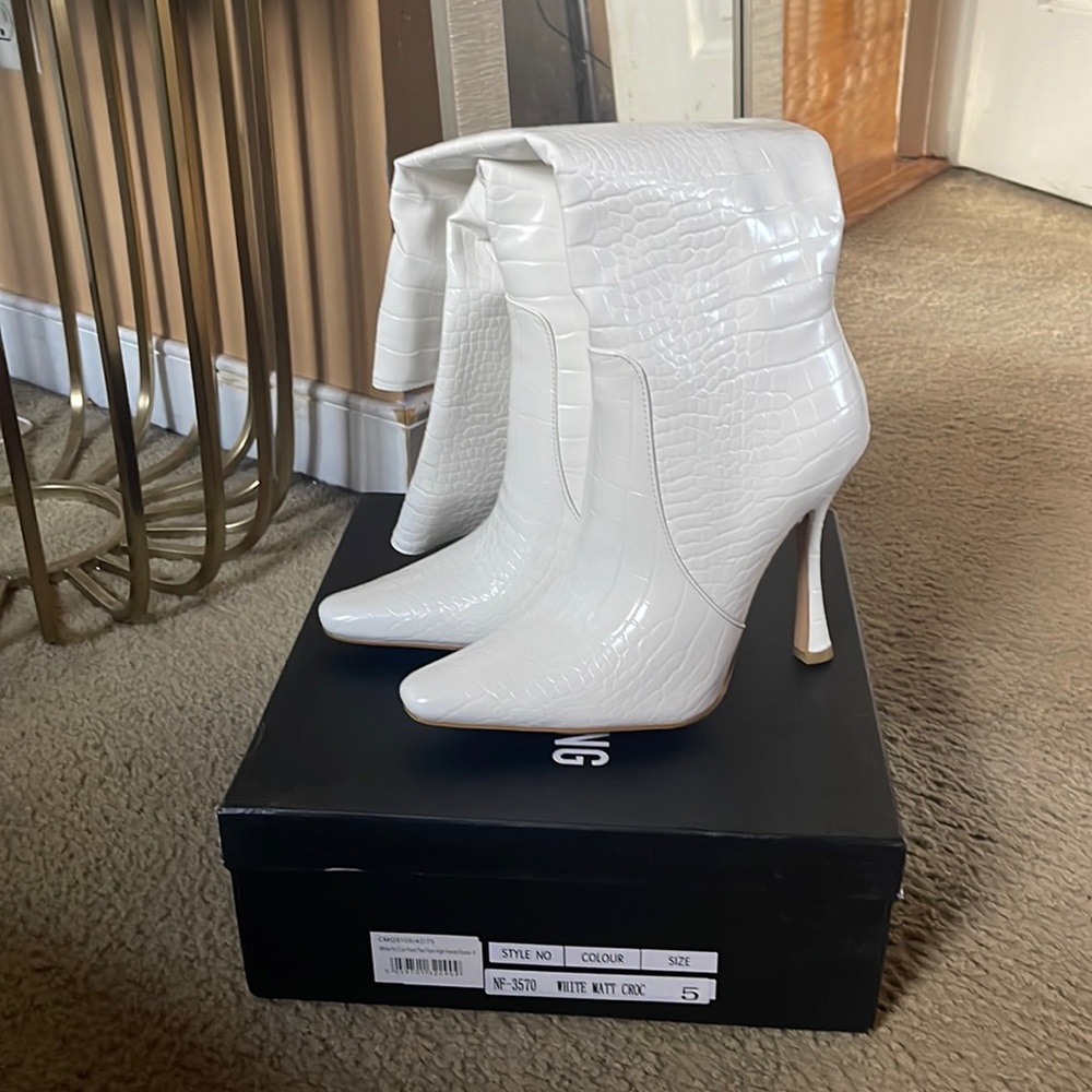 PRETTY LITTLE THING WHITE CROC POINT TOE FLARE HIGH HEELED BOOTS